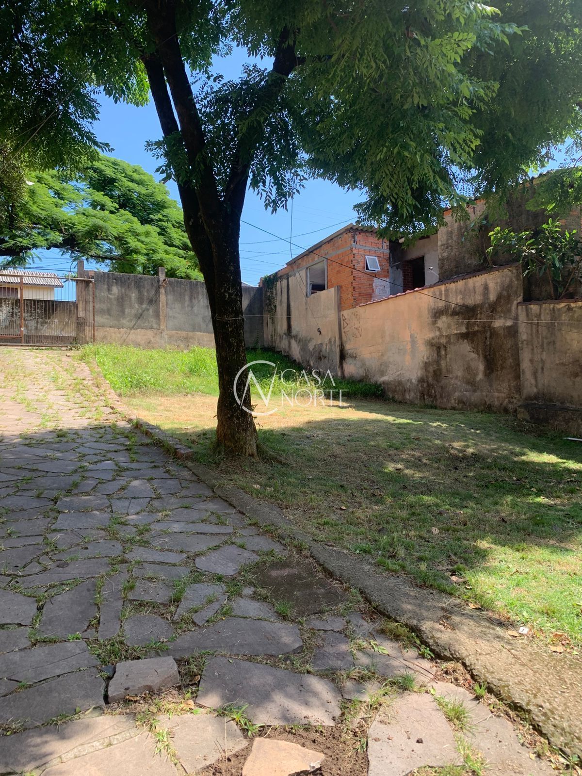 Terreno à venda  com 1210m², Rua Banco Inglês no bairro Santa Tereza em Porto Alegre