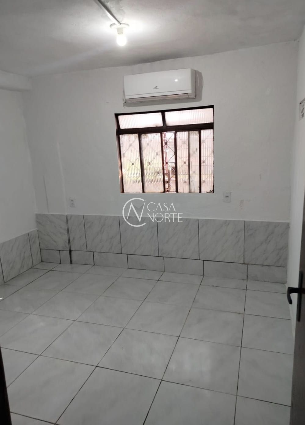 Casa à venda com 4 quartos, 50m², Rua Domênico Feoli no bairro Rubem Berta em Porto Alegre