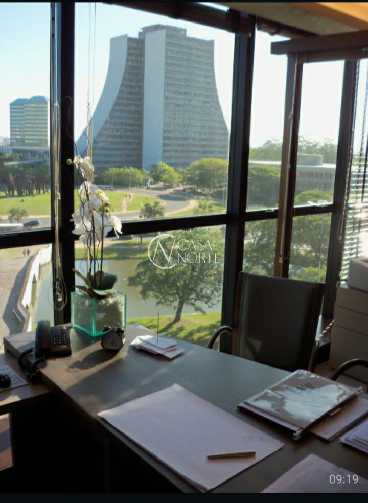 Sala Comercial à venda com 1 quarto, 65m², Rua Washington Luiz, 1.118, Centro Histórico, Porto Alegre/Rs, Cep 90010-460 no bairro Centro Histórico em Porto Alegre