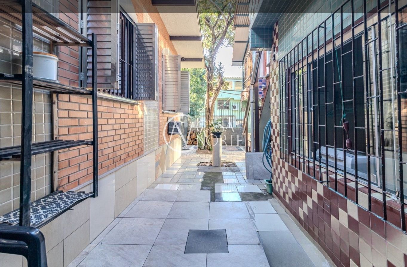 Casa à venda com 3 quartos, 72m², Caetano Laporta no bairro Parque dos Maias em Porto Alegre