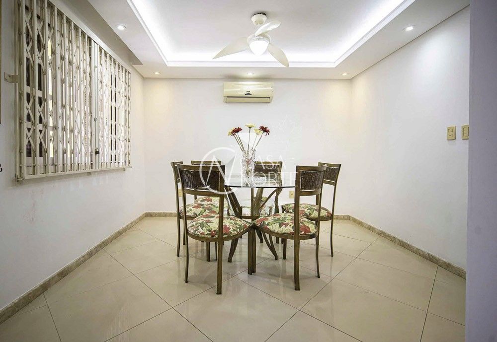 Casa à venda com 3 quartos, 171m², 2 vagas, Rua Nelson Zang, 520, Bairro Intercap, Porto Alegre/Rs, Cep 91530-350 no bairro Intercap em Porto Alegre