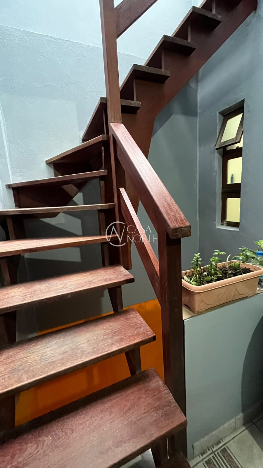 Casa de Condomínio à venda com 5 quartos, 240m², 1 vaga, Rua Alberto Torres no bairro Cidade Baixa em Porto Alegre