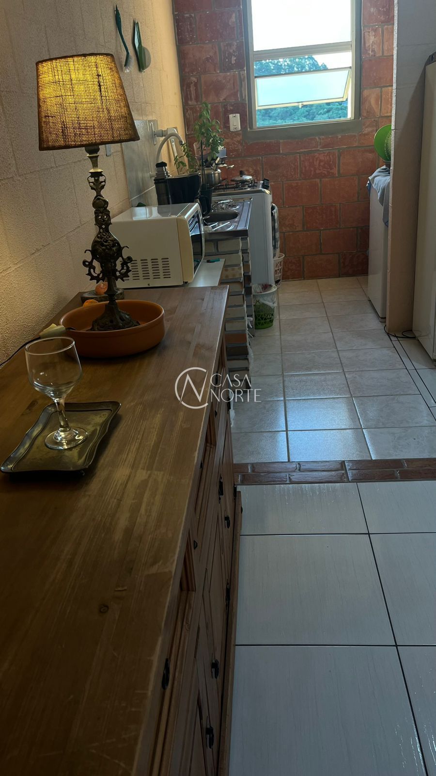 Apartamento à venda com 2 quartos, 43m², Rua Império no bairro Vila Nova em Porto Alegre