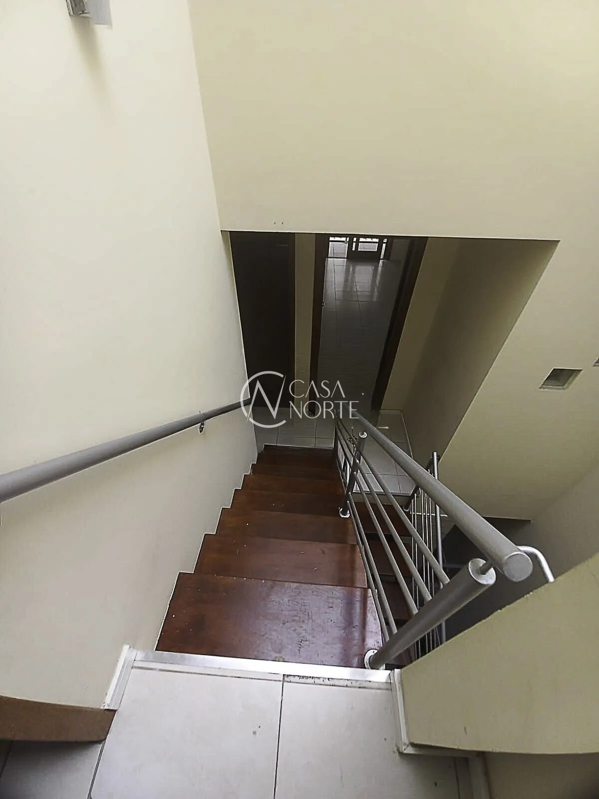 Casa à venda com 3 quartos, 192m², 2 vagas, Avenida Coronel Gastão Haslocher Mazeron no bairro Medianeira em Porto Alegre