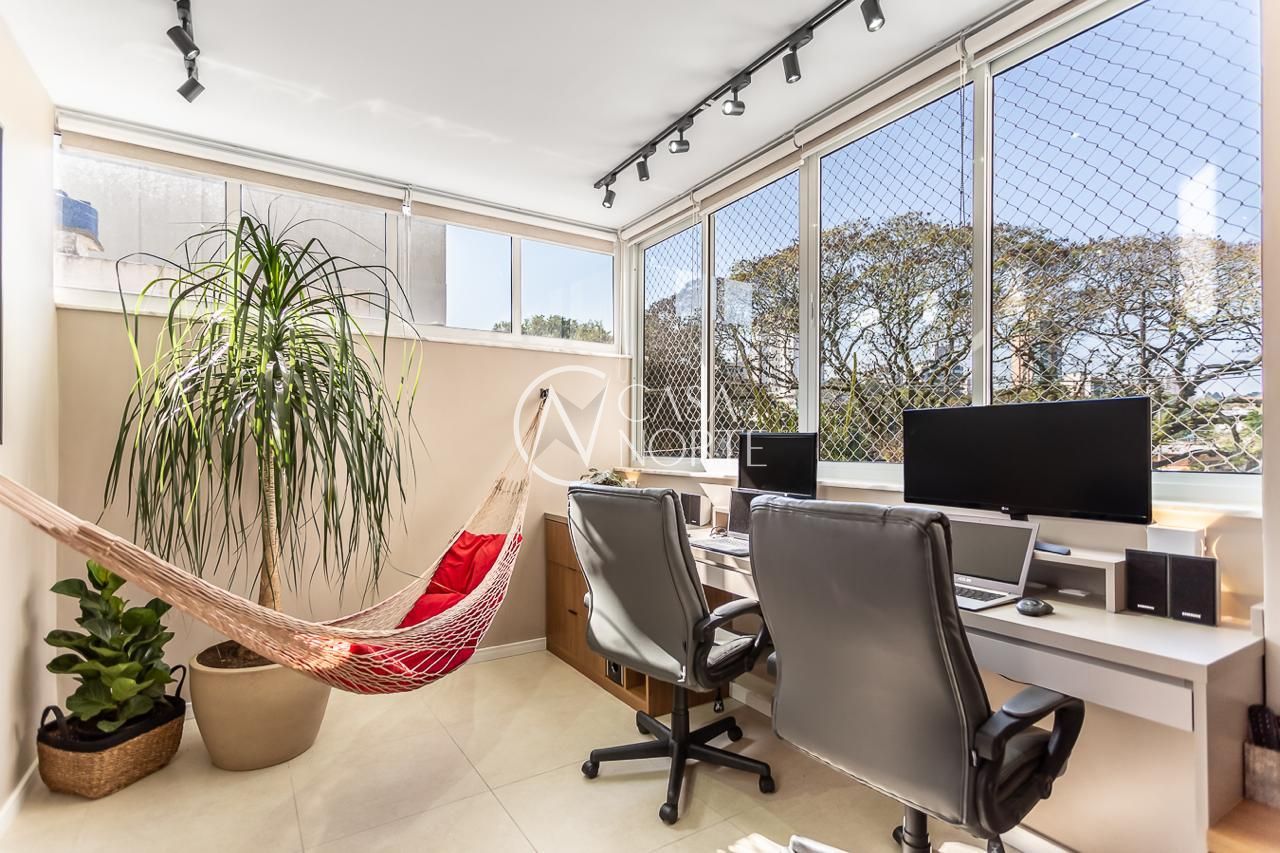 Apartamento à venda com 2 quartos, 75m², 1 vaga, Rua Felizardo Furtado no bairro Petrópolis em Porto Alegre