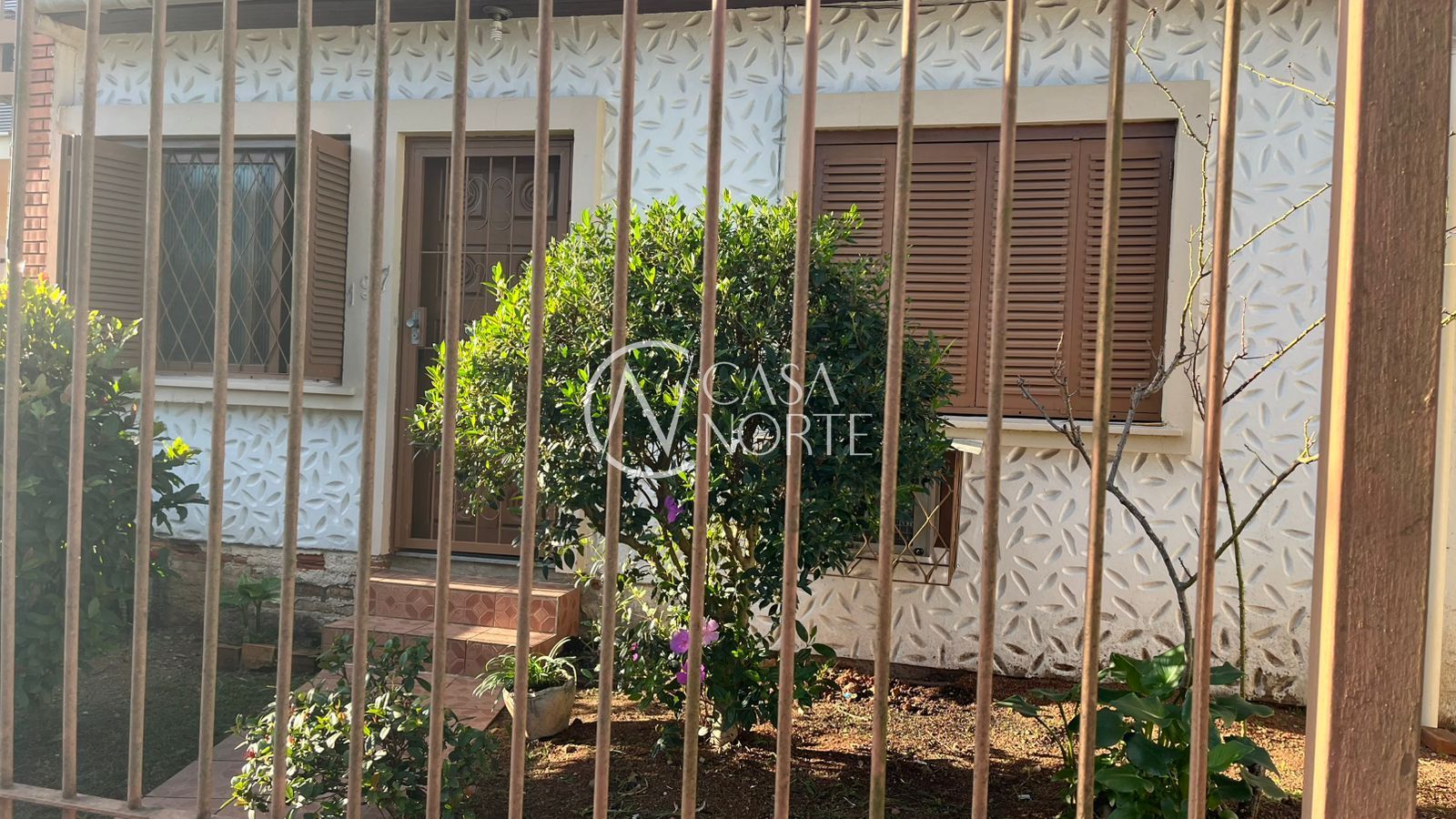 Casa à venda com 2 quartos, 192m², 2 vagas, Avenida São Sebastião no bairro Teresópolis em Porto Alegre