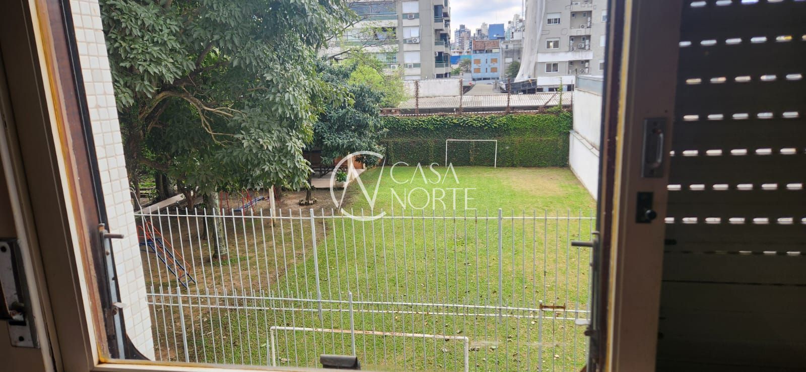Apartamento à venda com 3 quartos, 104m², 1 vaga, Rua São Manoel no bairro Partenon em Porto Alegre