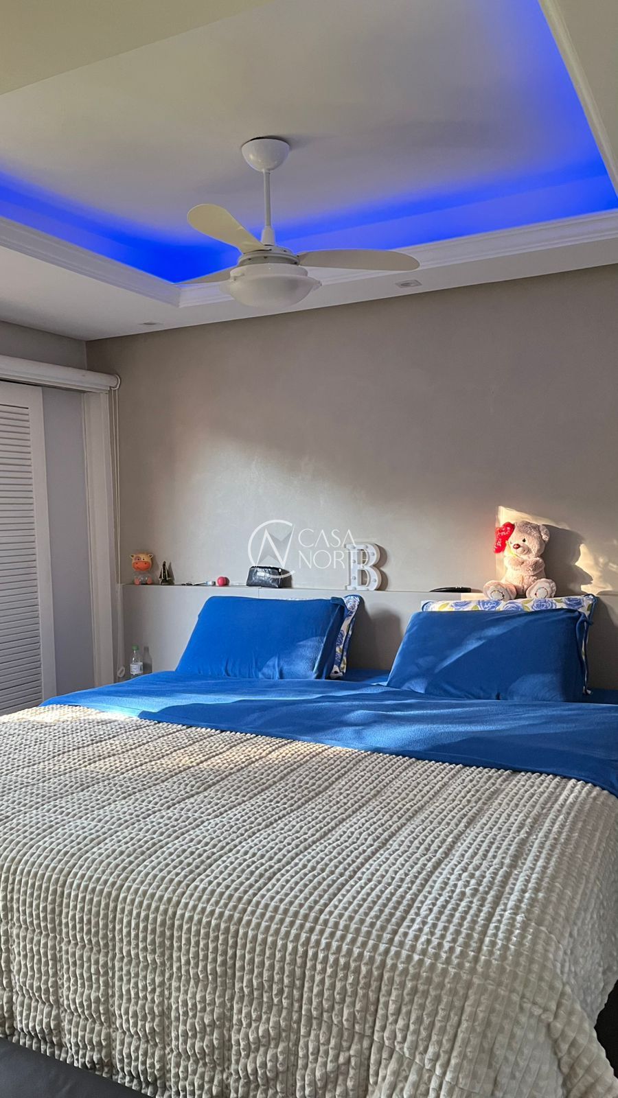 Apartamento à venda com 3 quartos, 113m², 1 vaga, Rua Vereador Viton de Araújo no bairro Medianeira em Porto Alegre