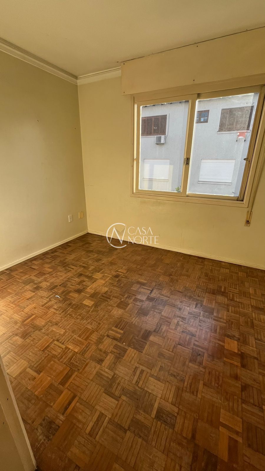 Apartamento à venda com 2 quartos, 73m², Avenida Coronel Gastão Hasslocher Mazeron no bairro Medianeira em Porto Alegre
