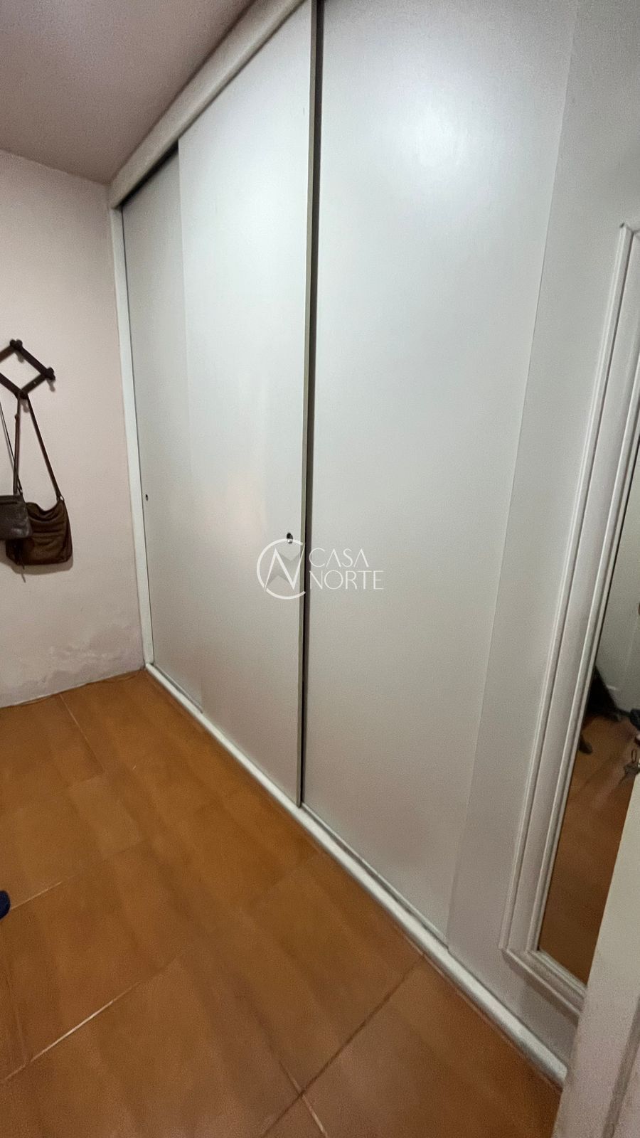 Casa à venda com 3 quartos, 283m², 2 vagas, Rua Landel de Moura no bairro Camaquã em Porto Alegre