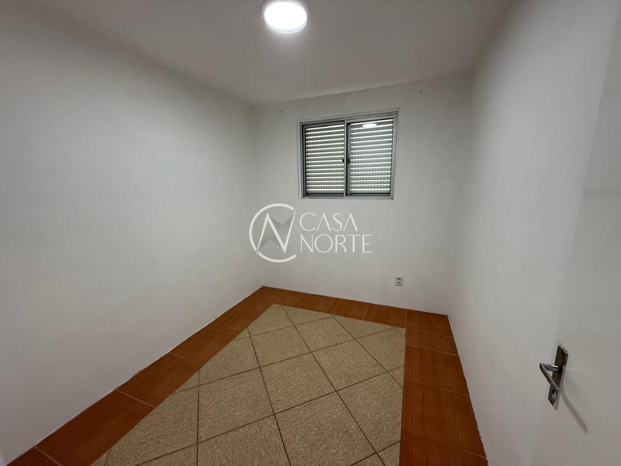Apartamento à venda com 2 quartos, 1 vaga, Rua Paulo Renato Ketzer de Souza no bairro Rubem Berta em Porto Alegre