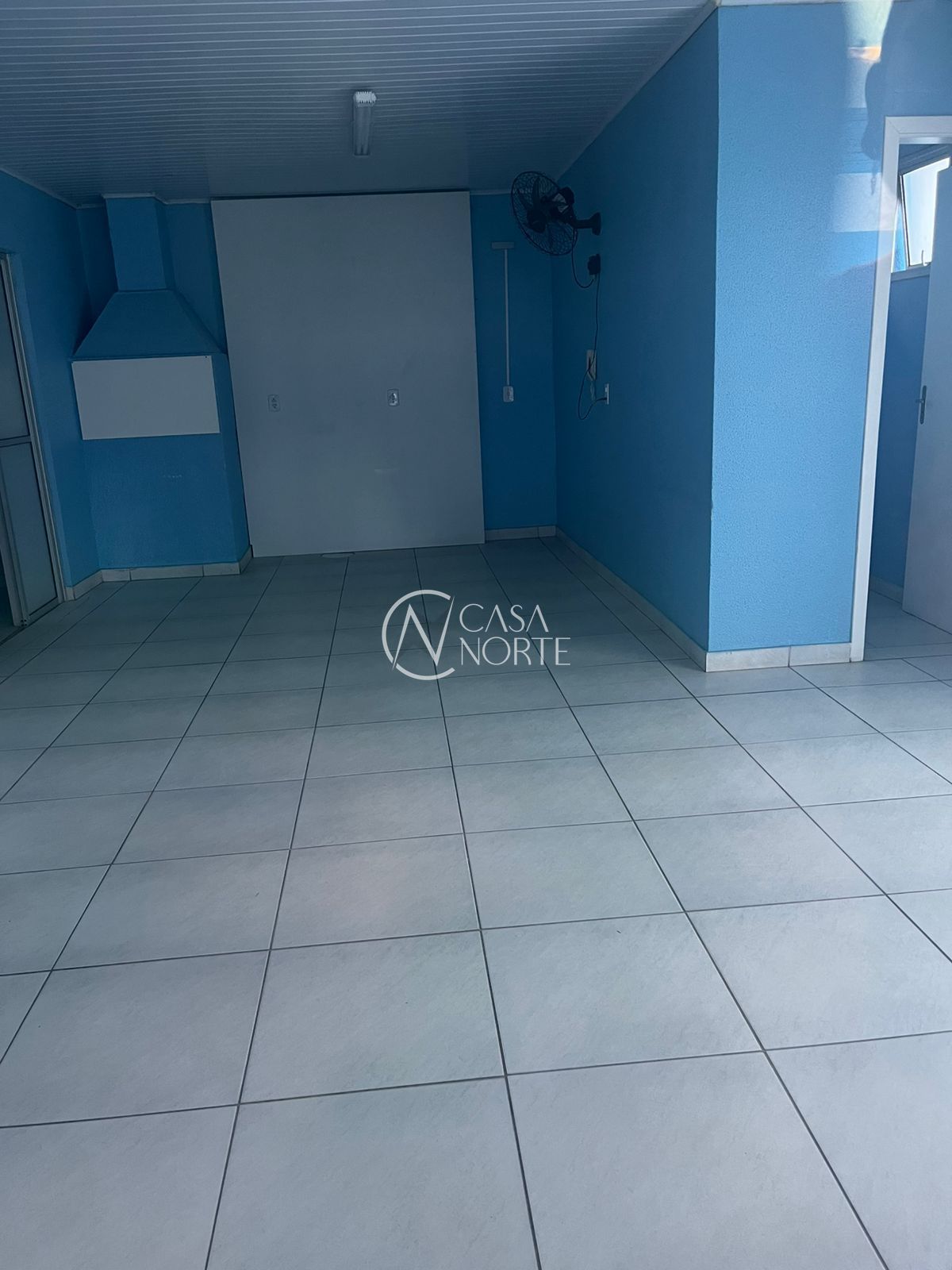 Apartamento à venda com 2 quartos, 45m², 1 vaga, Estrada João de Oliveira Remião no bairro Lomba do Pinheiro em Porto Alegre