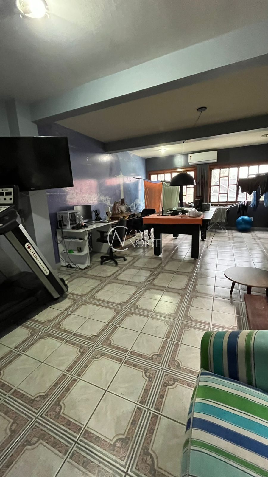 Casa de Condomínio à venda com 5 quartos, 240m², 1 vaga, Rua Alberto Torres no bairro Cidade Baixa em Porto Alegre