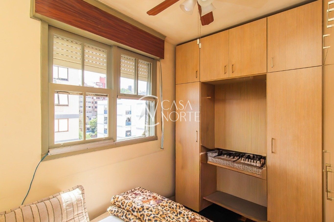 Apartamento à venda com 2 quartos, 55m², 1 vaga, Rua Ferreira Viana no bairro Jardim Botânico em Porto Alegre