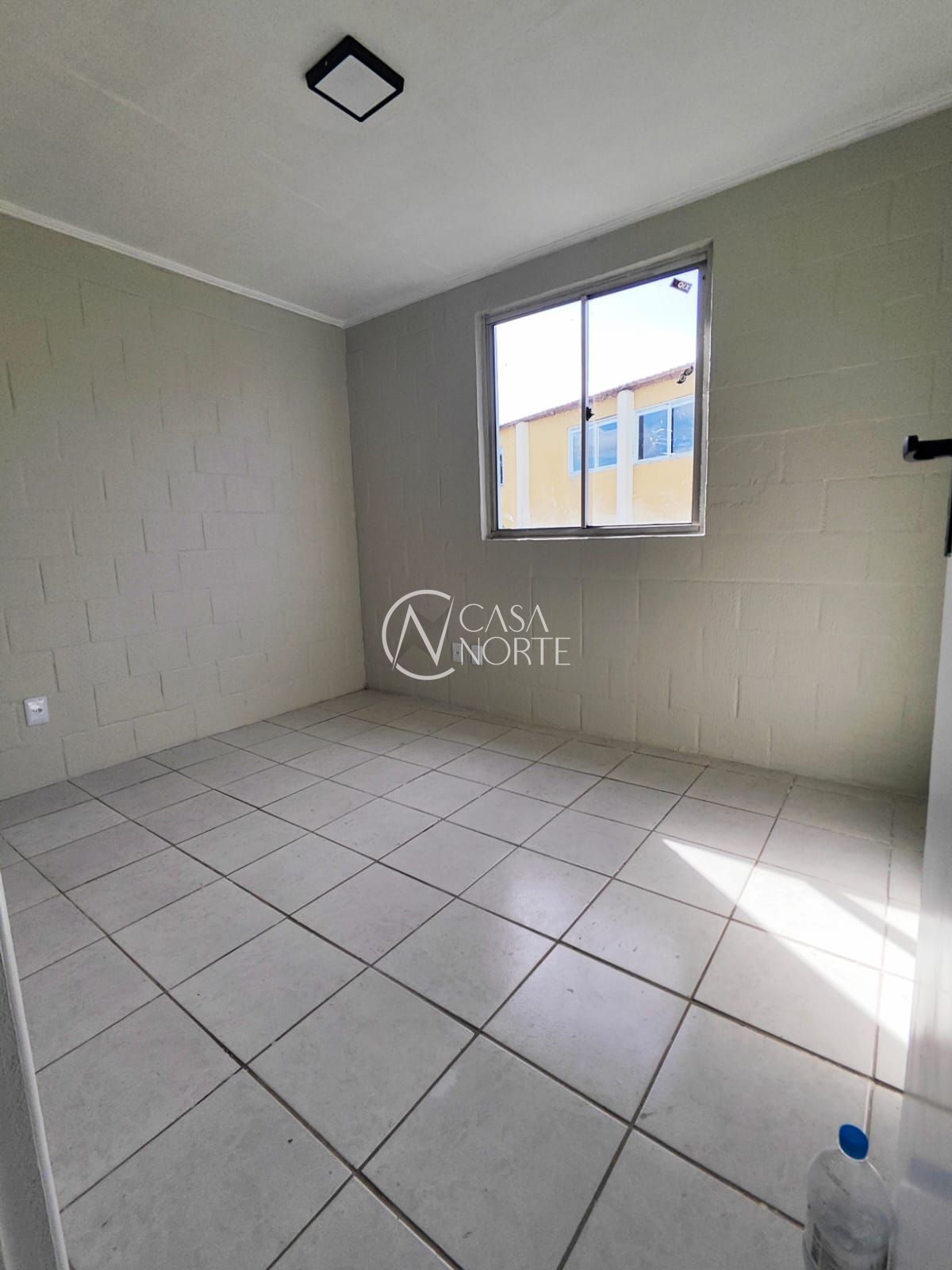 Apartamento à venda com 2 quartos, 38m², 1 vaga, Estrada Cristiano Kraemer no bairro Vila Nova em Porto Alegre
