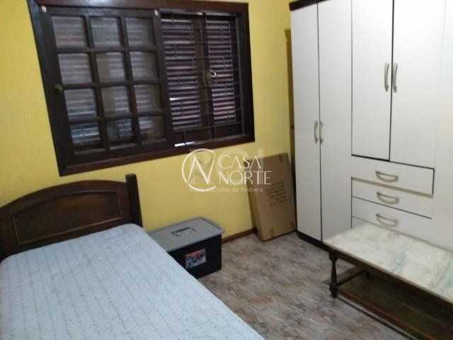 Casa à venda com 4 quartos, 300m², 3 vagas, Avenida Vinte e um de Abril no bairro Sarandi em Porto Alegre