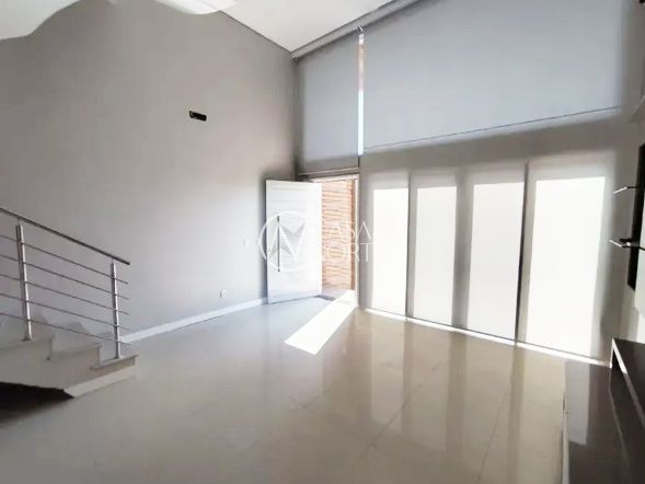 Casa à venda com 3 quartos, 1 suíte, 2 vagas, Rua Professor Luiz Antônio Lopes no bairro Morro Santana em Porto Alegre