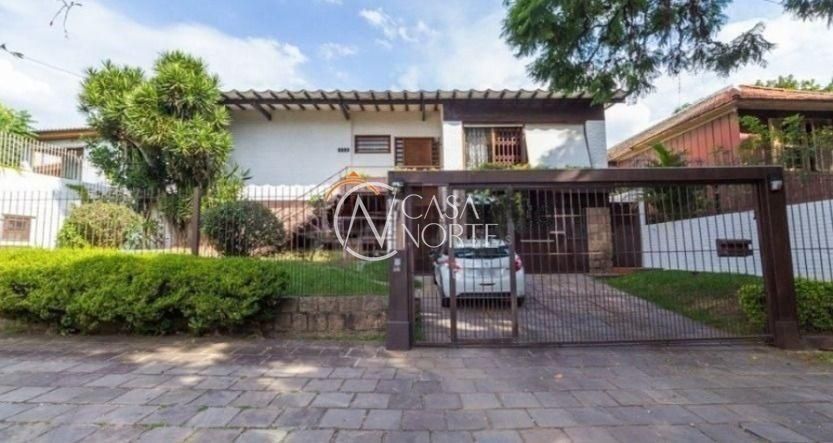 Casa à venda com 4 quartos, 329m², 1 suíte, 3 vagas, Rua João Paetzel no bairro Chácara das Pedras em Porto Alegre