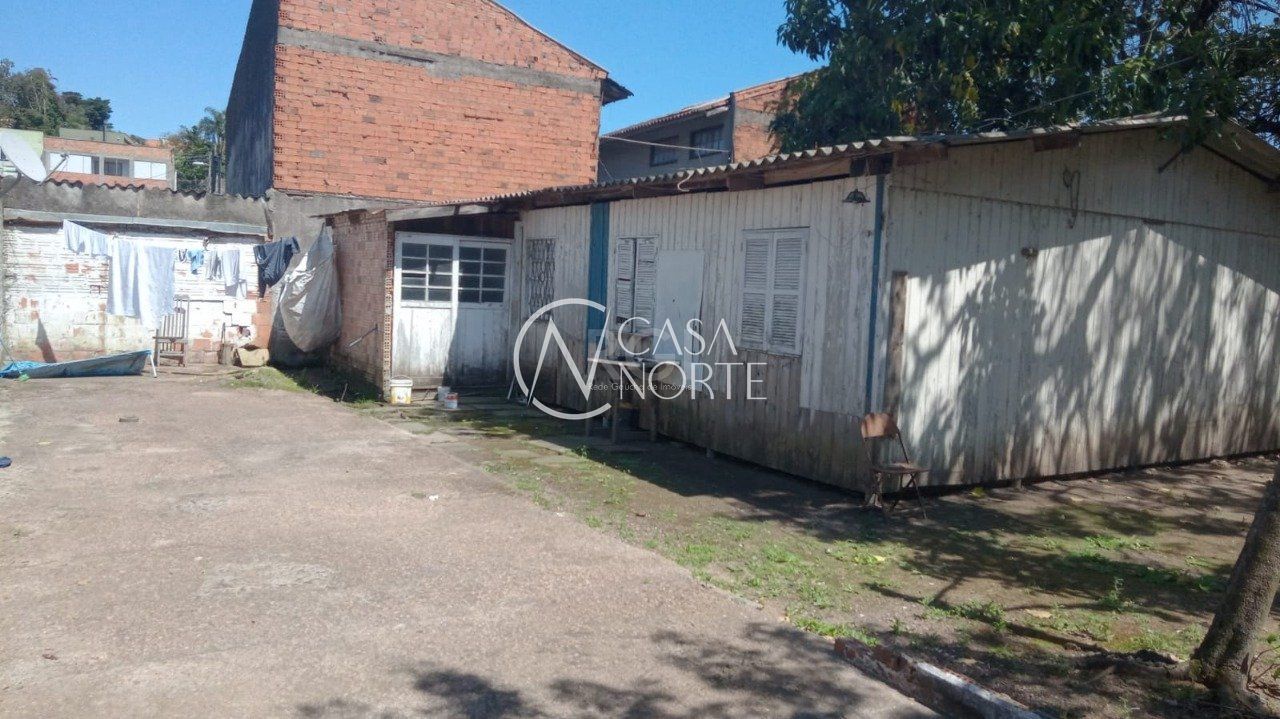 Terreno à venda  com 810m², Rua Enio Aveline da Rocha no bairro Cavalhada em Porto Alegre