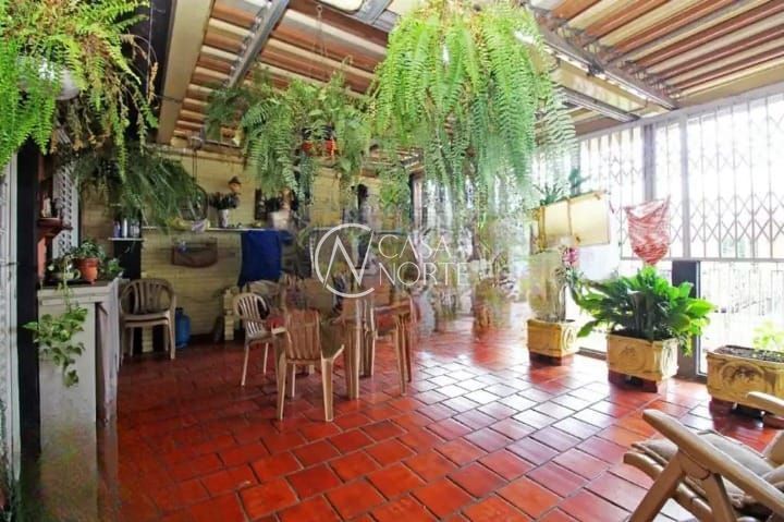 Casa à venda com 3 quartos, 257m², 4 vagas, Avenida Alberto Pasqualini no bairro Jardim Sabará em Porto Alegre