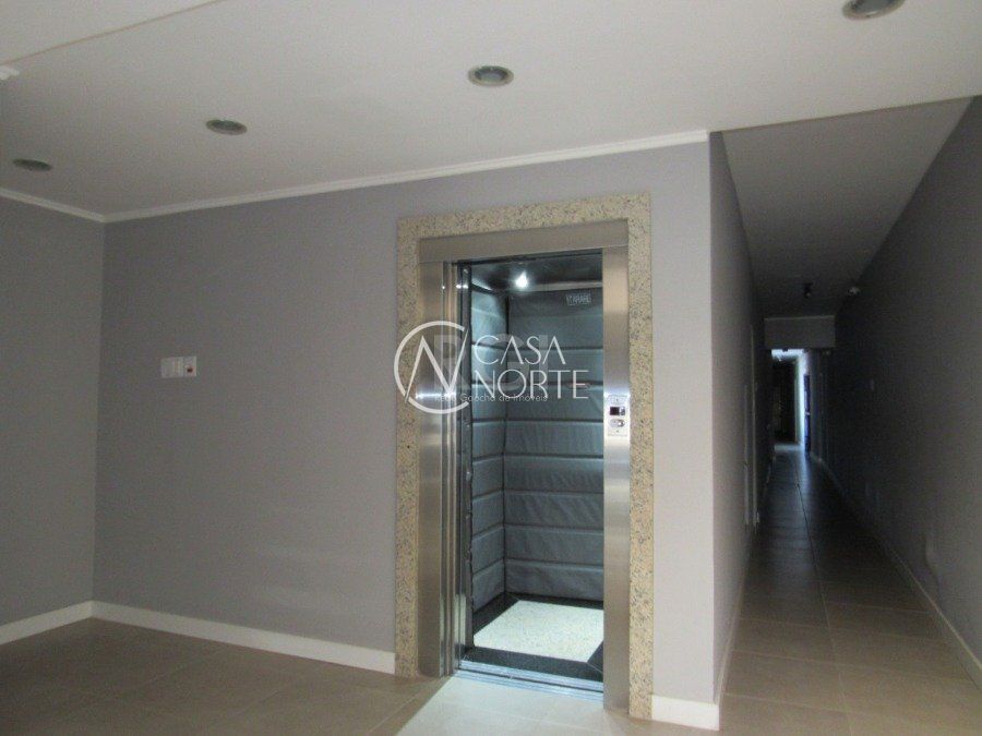 Apartamento à venda com 1 quarto, Avenida Cristóvão Colombo no bairro Floresta em Porto Alegre