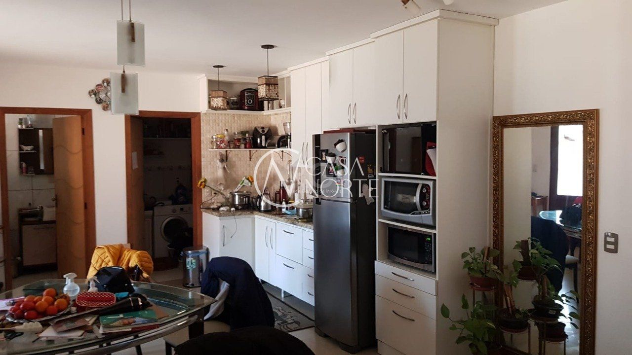 Casa à venda com 1 quarto, 108m², 1 suíte, Avenida Vinte e um de Abril, 41 no bairro Sarandi em Porto Alegre