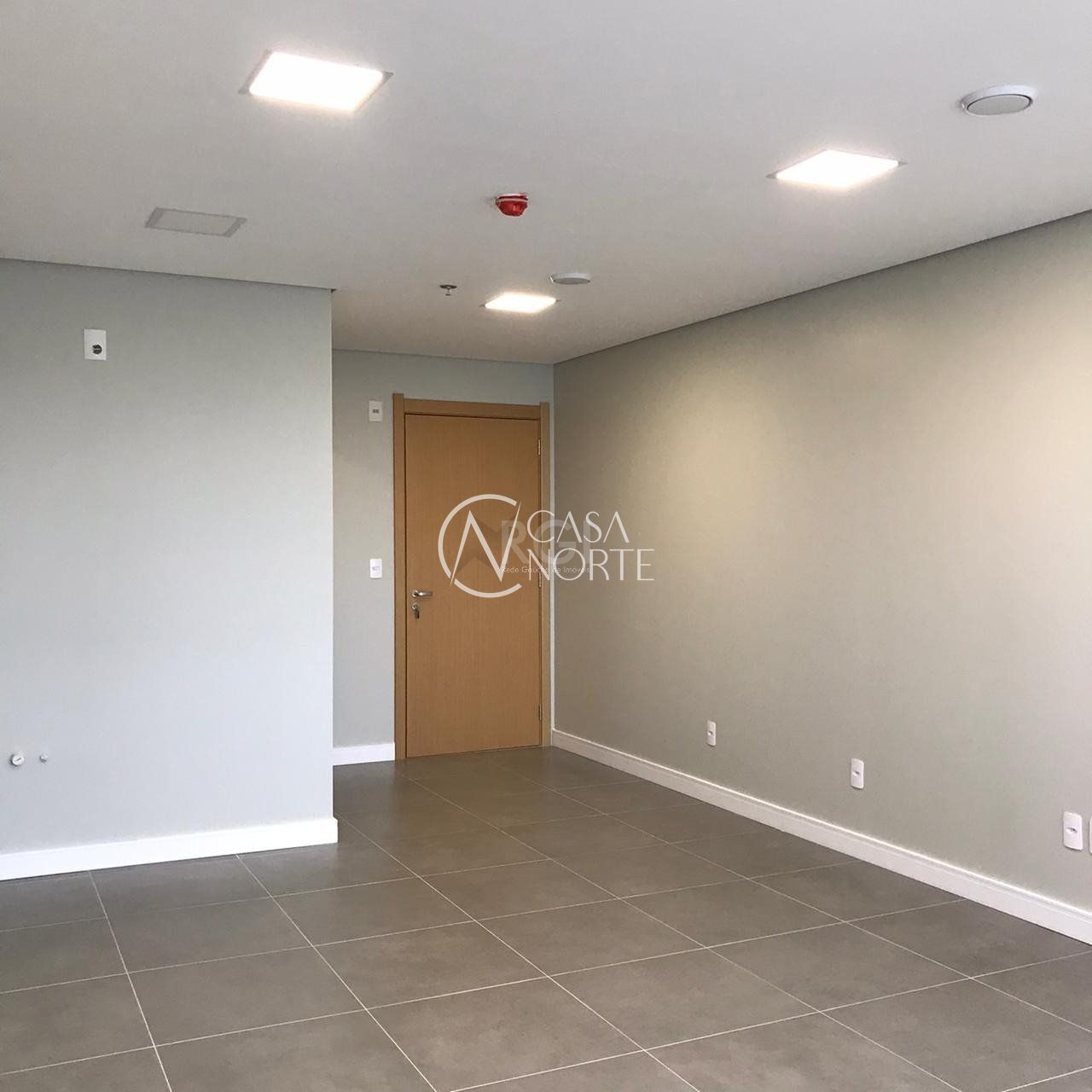 Sala Comercial à venda , 38m², Rua Gomes Jardim no bairro Santana em Porto Alegre