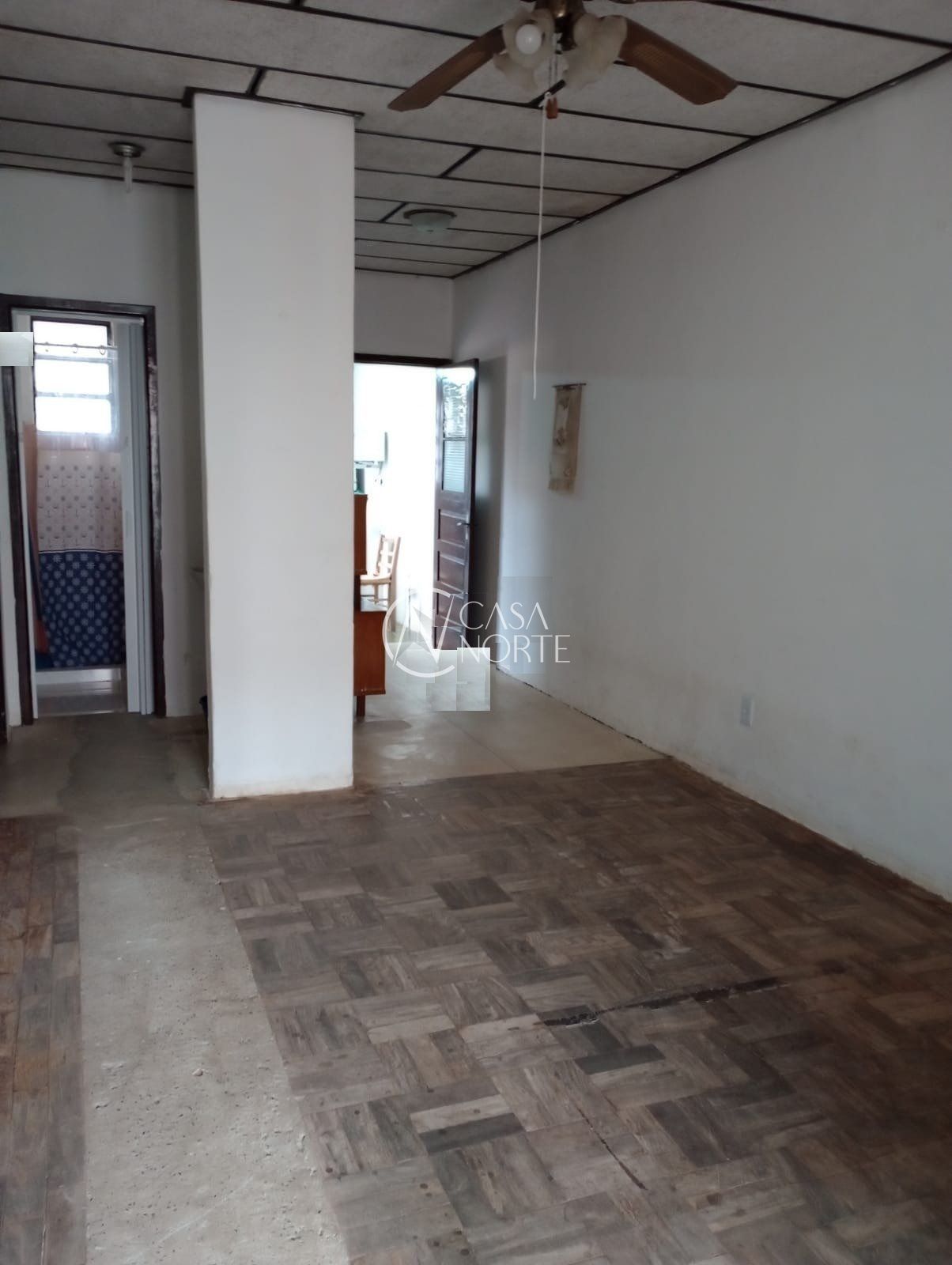 Casa à venda com 2 quartos, 55m², 1 vaga, Rua Tarcila Moraes Dutra no bairro Santa Rosa de Lima em Porto Alegre