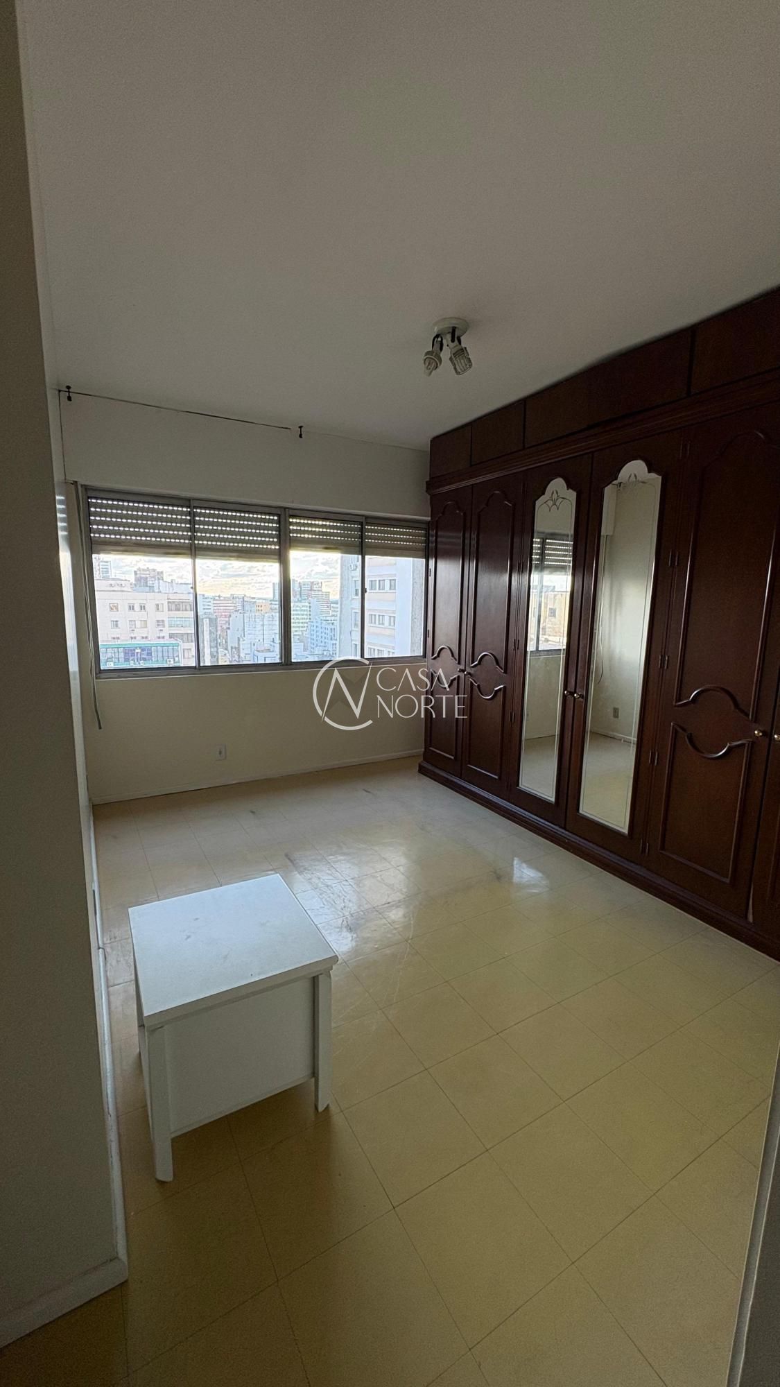 Apartamento à venda com 2 quartos, 76m², Avenida Independência no bairro Centro Histórico em Porto Alegre