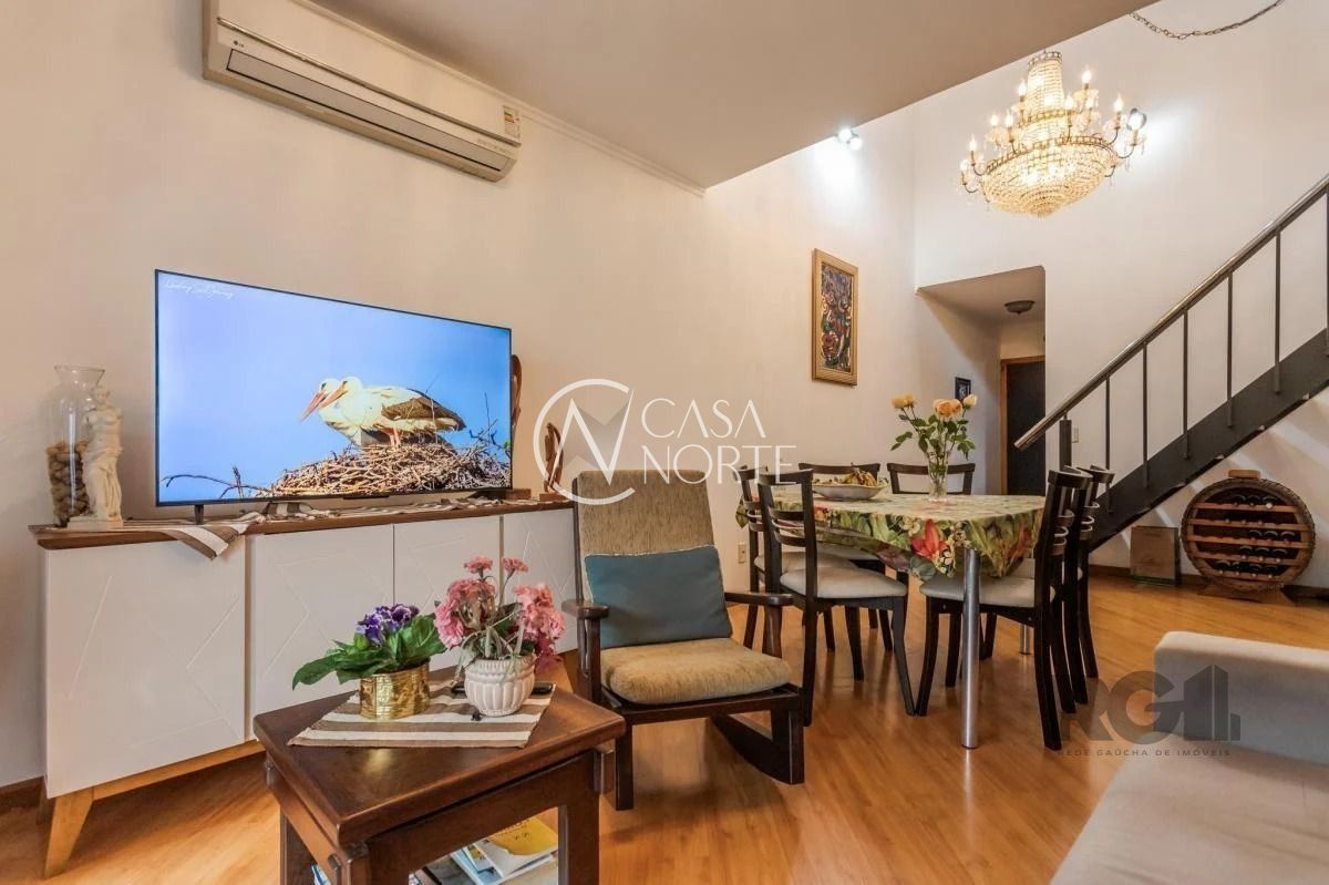 Cobertura à venda com 3 quartos, 266m², 1 suíte, 2 vagas, Rua Professor Ivo Corseuil no bairro Petrópolis em Porto Alegre