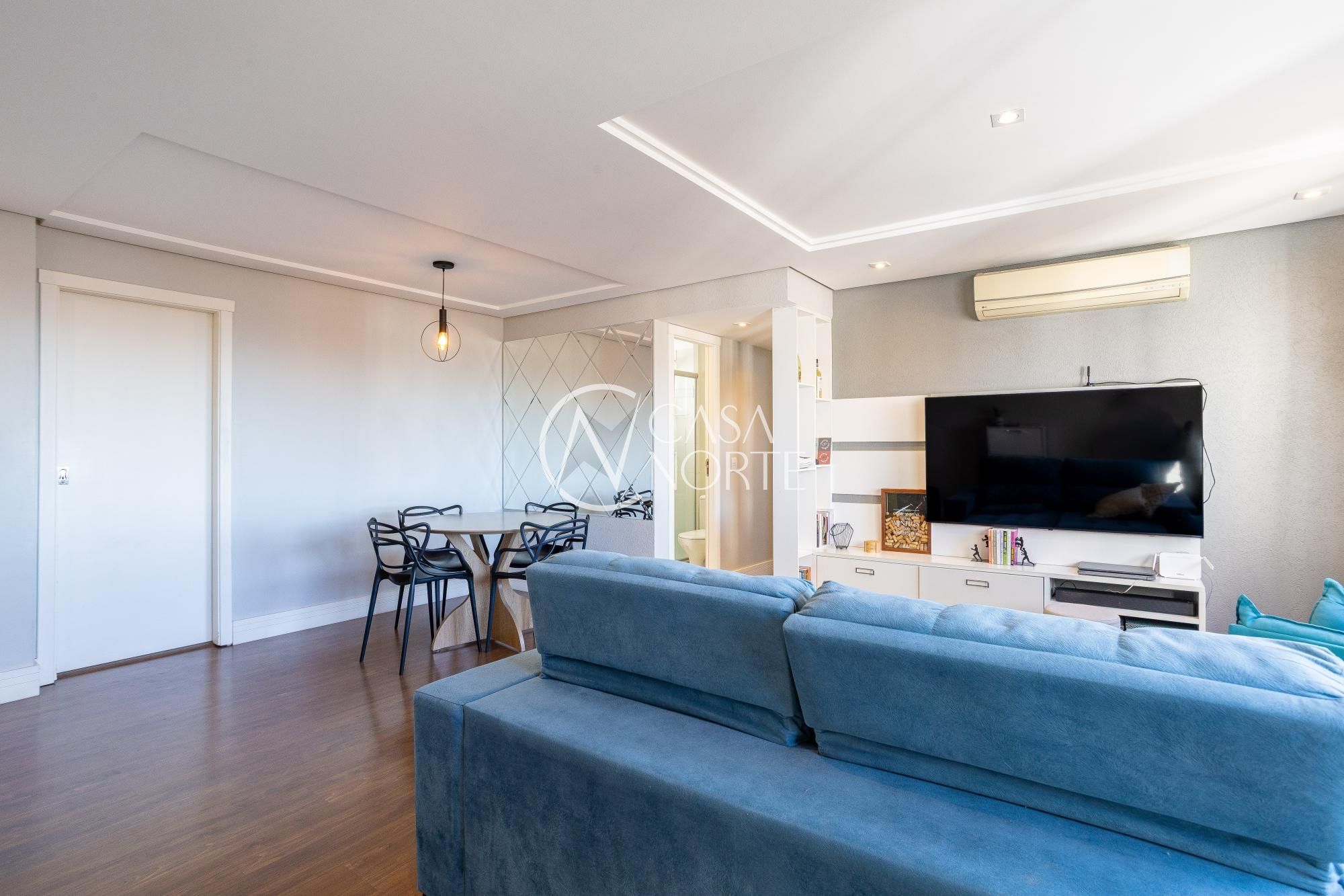 Apartamento à venda com 2 quartos, 69m², 1 suíte, 1 vaga, Avenida Dom Cláudio José Gonçalves Ponce de Leão no bairro Vila Ipiranga em Porto Alegre