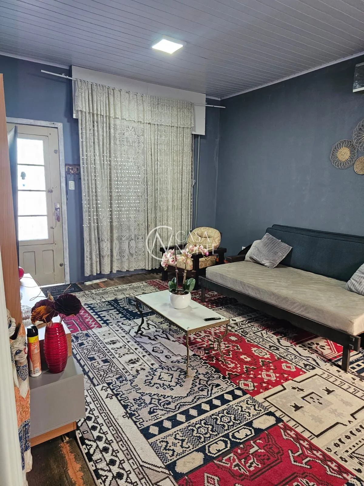 Casa à venda com 2 quartos, 90m², 3 vagas, Rua Dona Margarida no bairro Navegantes em Porto Alegre