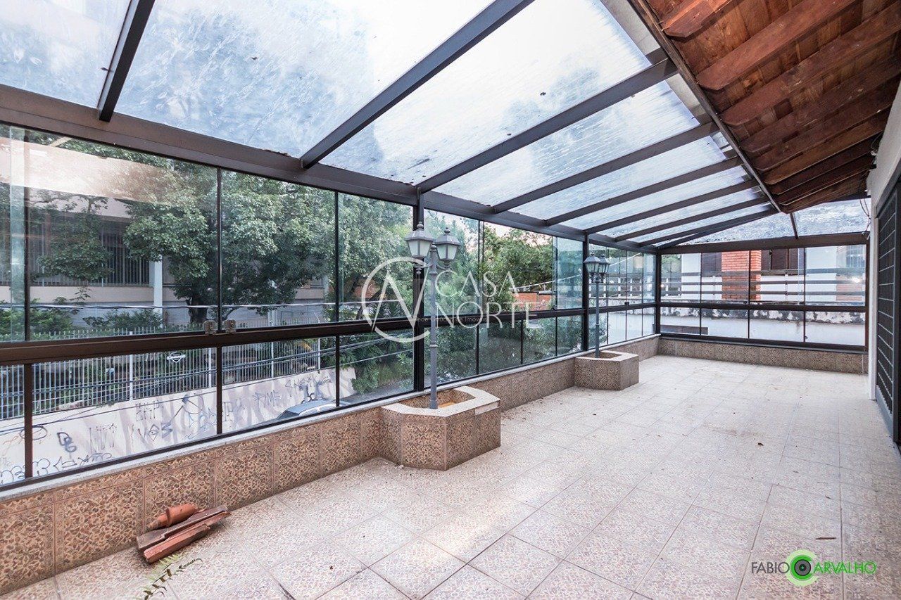 Casa à venda com 4 quartos, 307m², 2 suítes, 3 vagas, Rua Libano no bairro Higienópolis em Porto Alegre