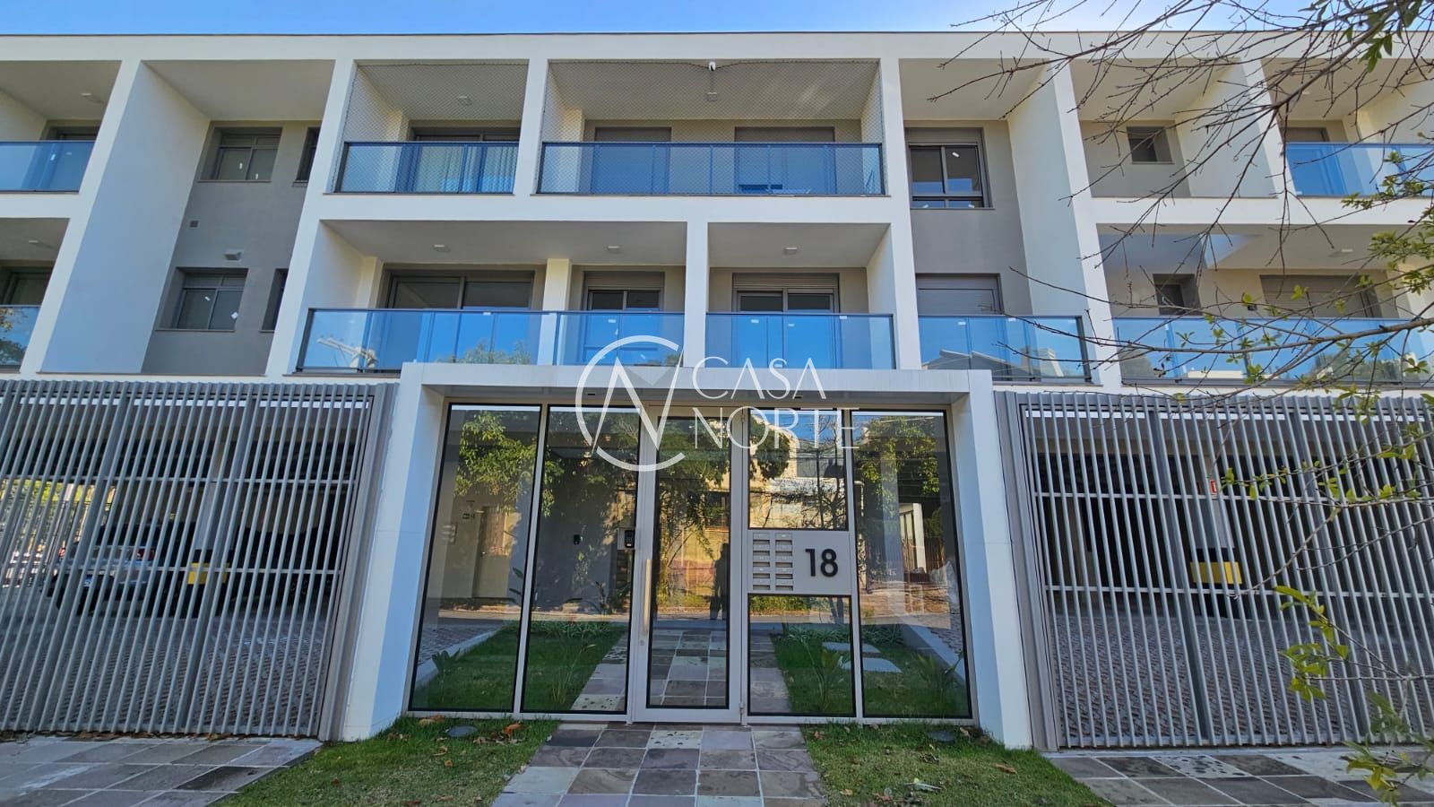 Apartamento à venda com 2 quartos, 75m², 1 suíte, 2 vagas, Rua João Berutti no bairro Chácara das Pedras em Porto Alegre