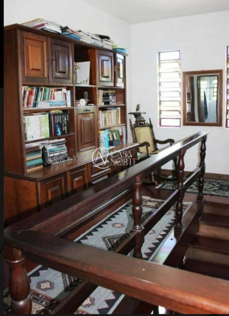 Casa à venda com 3 quartos, 165m², 1 suíte, 2 vagas, Avenida Valado no bairro Vila João Pessoa em Porto Alegre