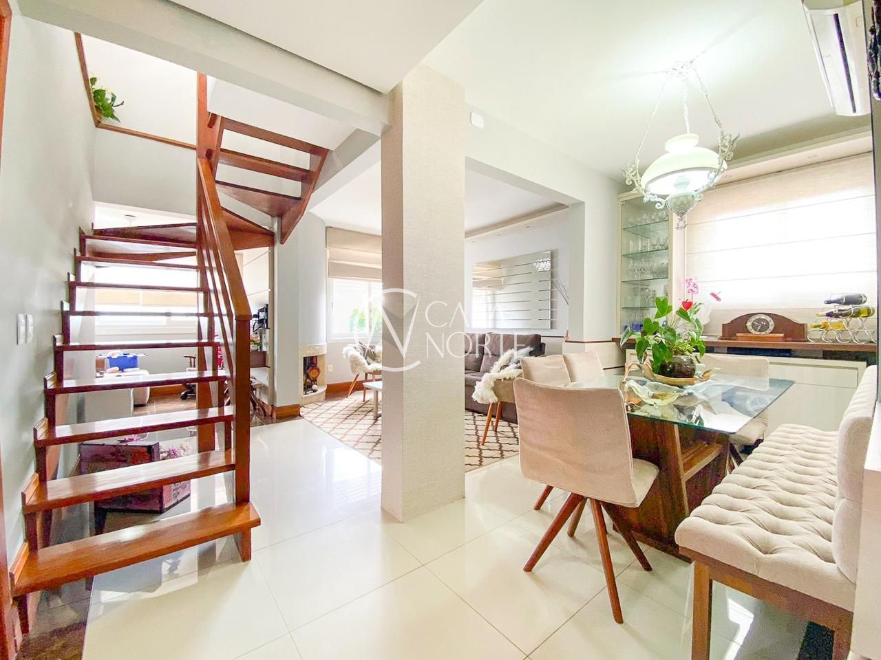 Cobertura à venda com 2 quartos, 1 suíte, 2 vagas, Travessa Colônia no bairro Jardim Lindóia em Porto Alegre