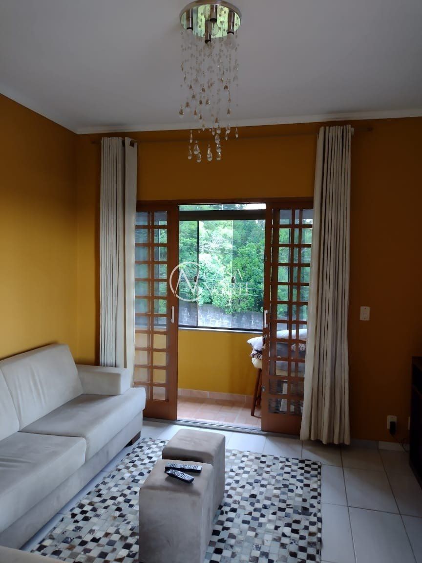 Casa à venda com 2 quartos, 0m², 2 suítes, 3 vagas, Rua Dolores Duran no bairro Lomba do Pinheiro em Porto Alegre