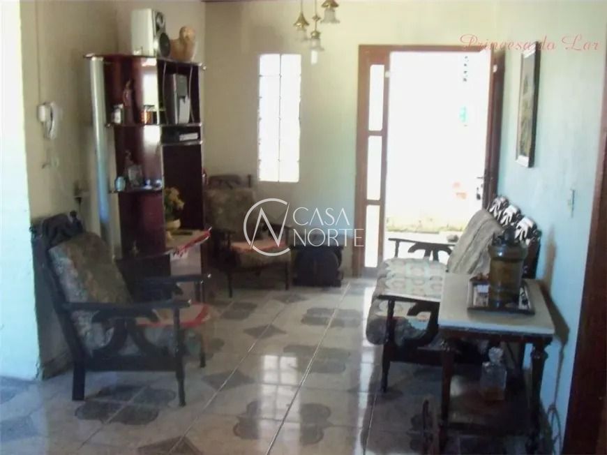 Casa à venda com 3 quartos, 185m², 1 suíte, 2 vagas, Rua dos Flamboaiãs no bairro Ponta Grossa em Porto Alegre