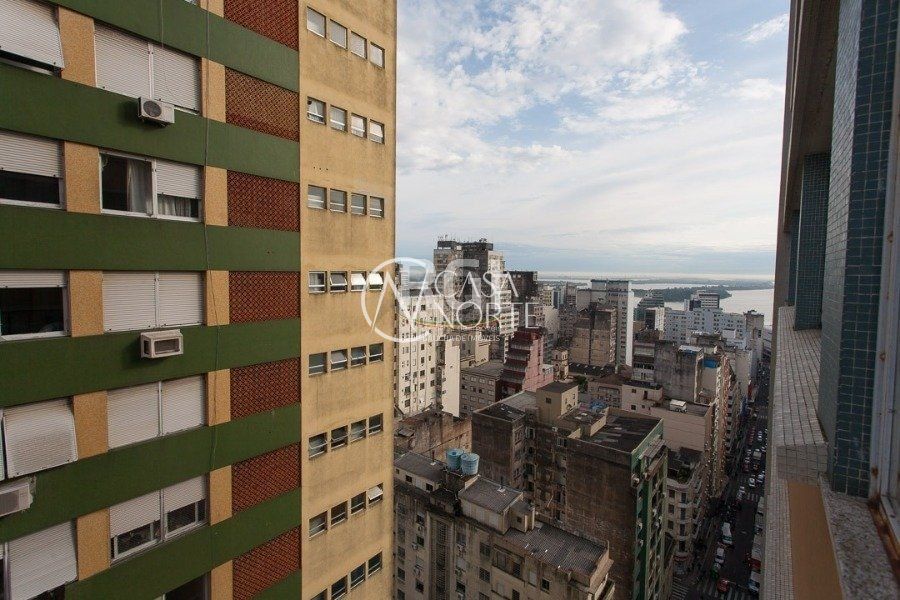 Apartamento à venda com 2 quartos, 50m², Avenida Senador Salgado Filho no bairro Centro Histórico em Porto Alegre
