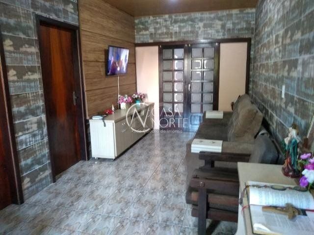 Casa à venda com 4 quartos, 300m², 3 vagas, Avenida Vinte e um de Abril no bairro Sarandi em Porto Alegre