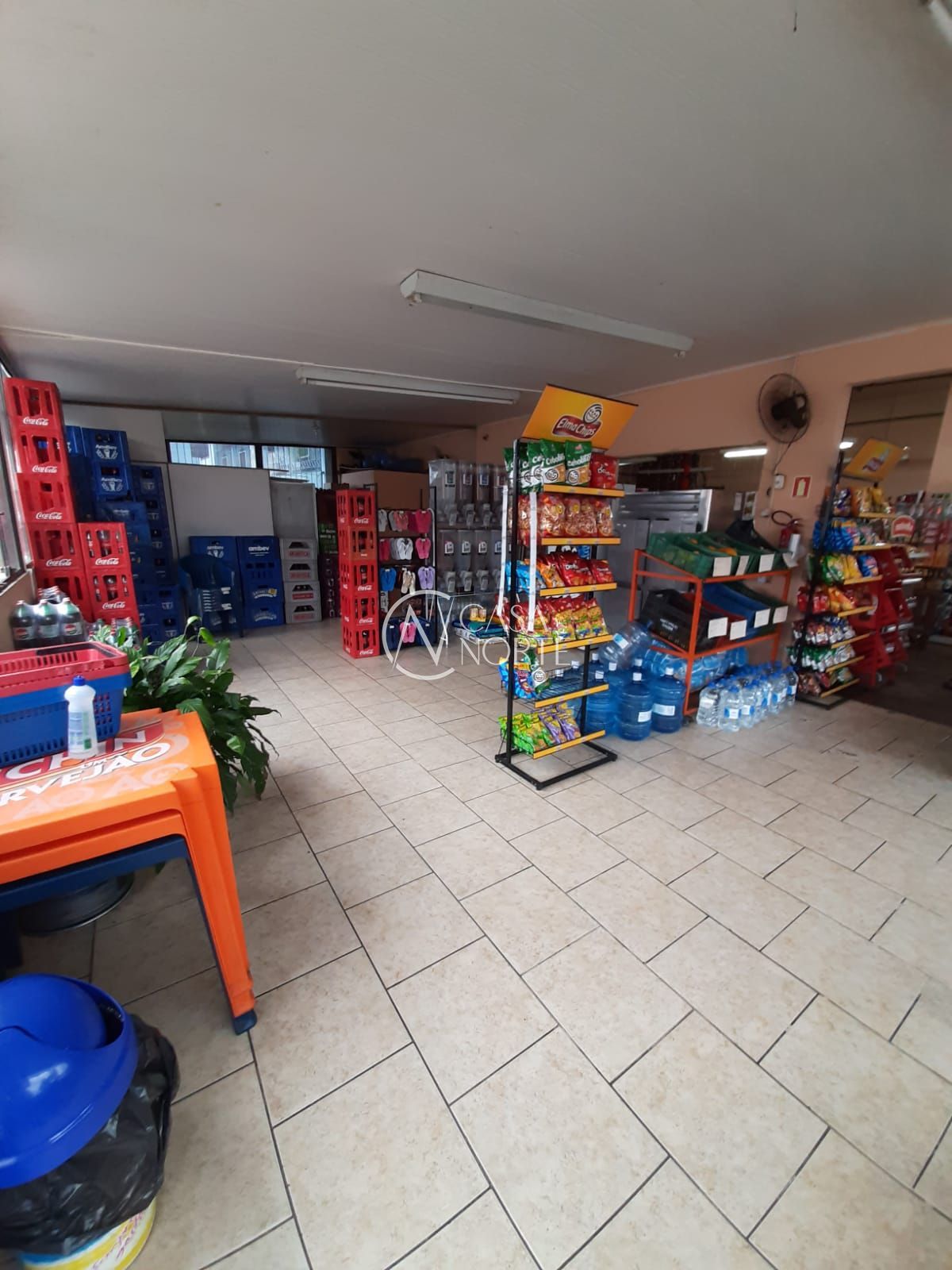 Casa Comercial à venda com 1 quarto, 143m², 2 vagas, Rua Ibanez André Pitthan Souza no bairro Jardim Sabará em Porto Alegre