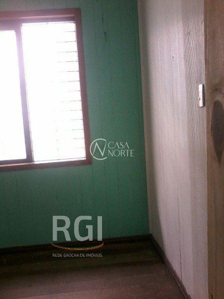 Casa à venda com 3 quartos, 170m², 1 vaga, Rua Lauro Muller no bairro Navegantes em Porto Alegre