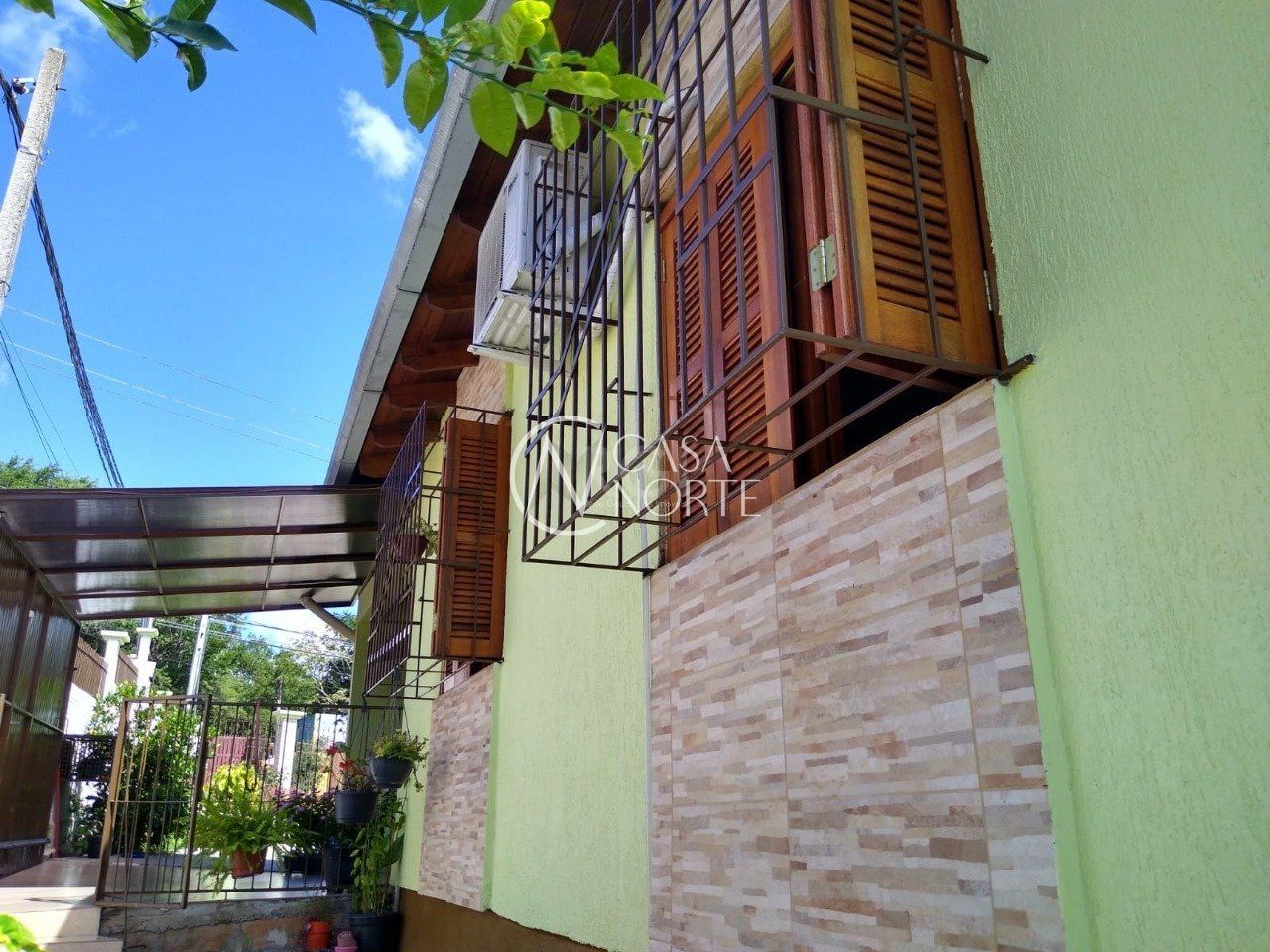 Casa à venda com 3 quartos, 260m², 2 vagas, Estrada Afonso Lourenco Mariante no bairro Belém Velho em Porto Alegre