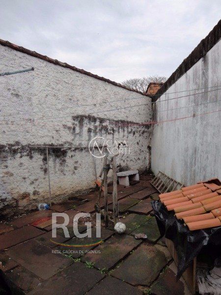 Casa à venda com 3 quartos, 90m², 1 vaga, Rua Juarez Tavora no bairro Vila João Pessoa em Porto Alegre
