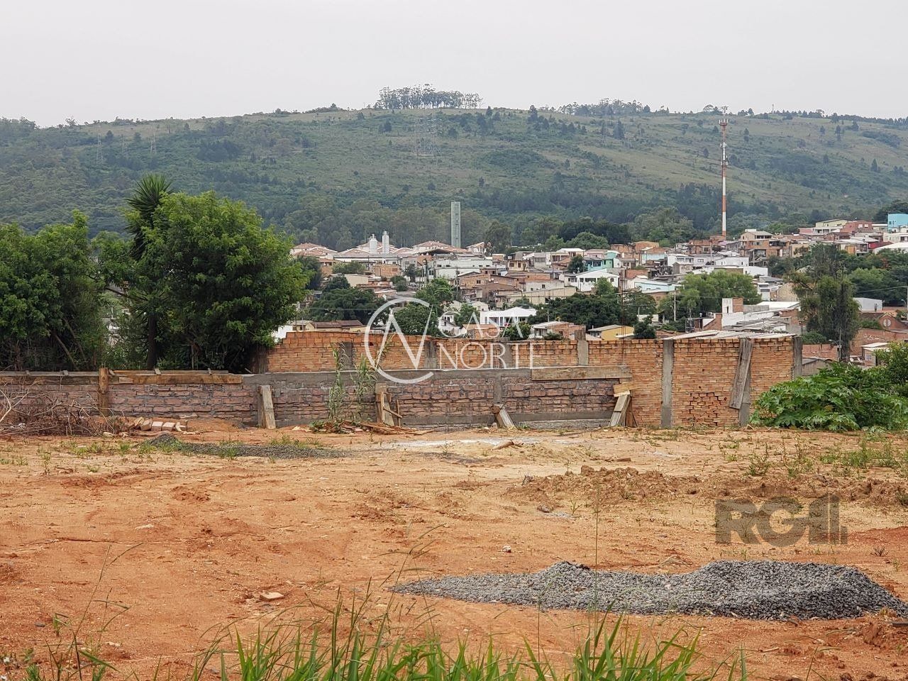Terreno à venda  com 555m², Rua Idelvira de Moura Almeida no bairro Jardim Leopoldina em Porto Alegre