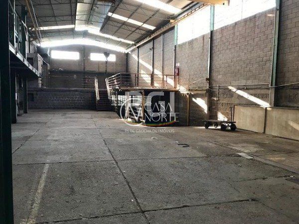 Pavilhão à venda , 1000m², 4 vagas, Rua Tenente Ary Tarrago no bairro Coronel Aparício Borges em Porto Alegre