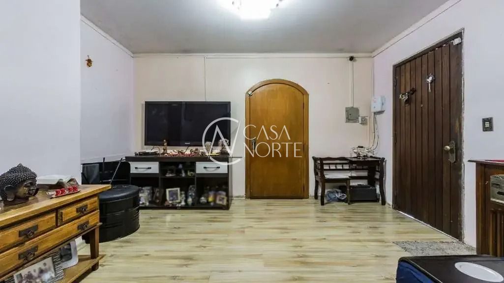 Casa à venda com 3 quartos, 190m², 1 suíte, 2 vagas, Avenida Mariland no bairro Auxiliadora em Porto Alegre