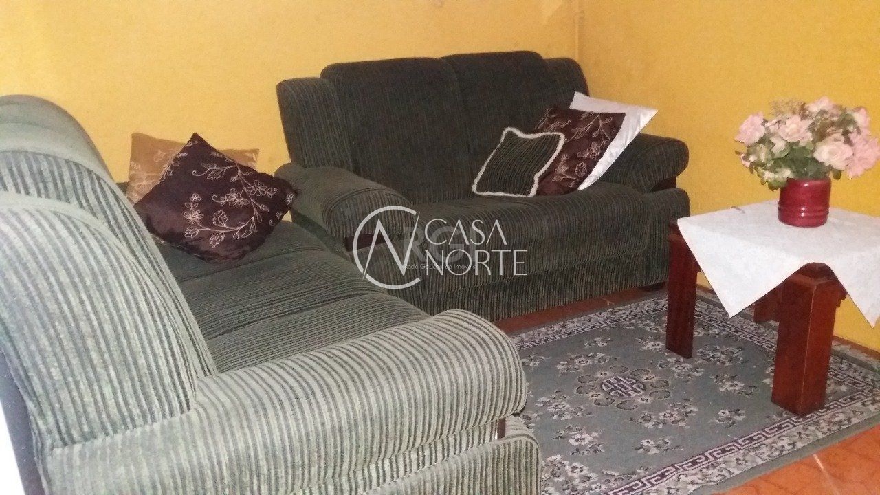 Casa à venda com 2 quartos, 120m², 2 vagas, Rua Doutor Deoclecio Pereira no bairro Jardim Floresta em Porto Alegre