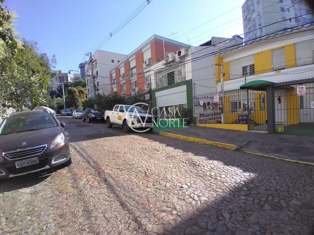 Prédio Comercial à venda com 2 quartos com 250m², Travessa Carmem no bairro Moinhos de Vento em Porto Alegre