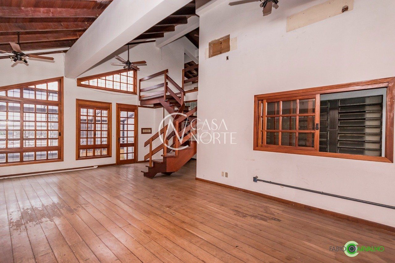 Casa à venda com 4 quartos, 307m², 2 suítes, 3 vagas, Rua Libano no bairro Higienópolis em Porto Alegre